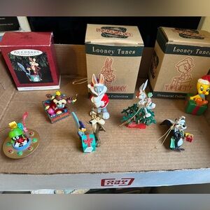 Warner Bros. Looney Tunes Holiday Ornaments Set - Multicolor